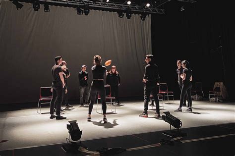 odd art|odd arts theatre company.